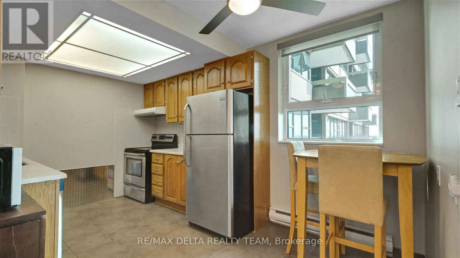 1001 - 555 Brittany Drive, Ottawa, Ontario  K1K 4C5 - Photo 12 - X13057962