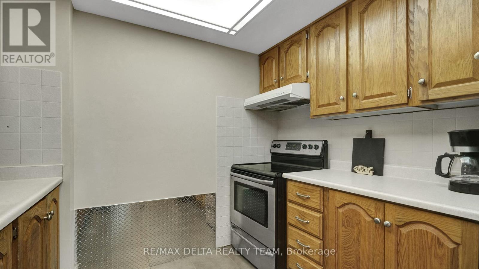 1001 - 555 Brittany Drive, Ottawa, Ontario  K1K 4C5 - Photo 14 - X13057962
