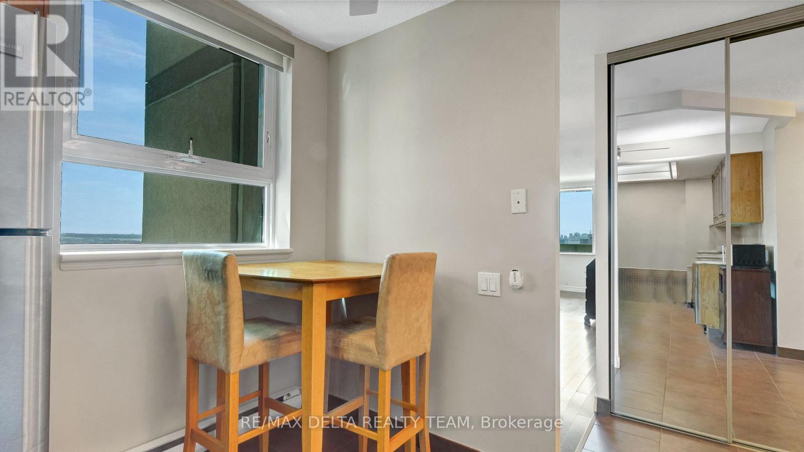 1001 - 555 Brittany Drive, Ottawa, Ontario  K1K 4C5 - Photo 13 - X13057962