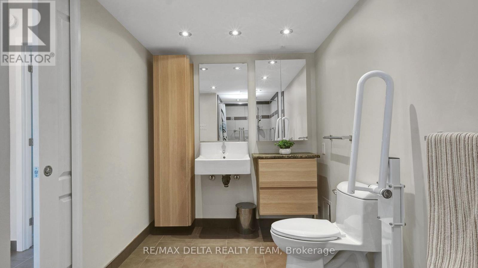 1001 - 555 Brittany Drive, Ottawa, Ontario  K1K 4C5 - Photo 21 - X13057962