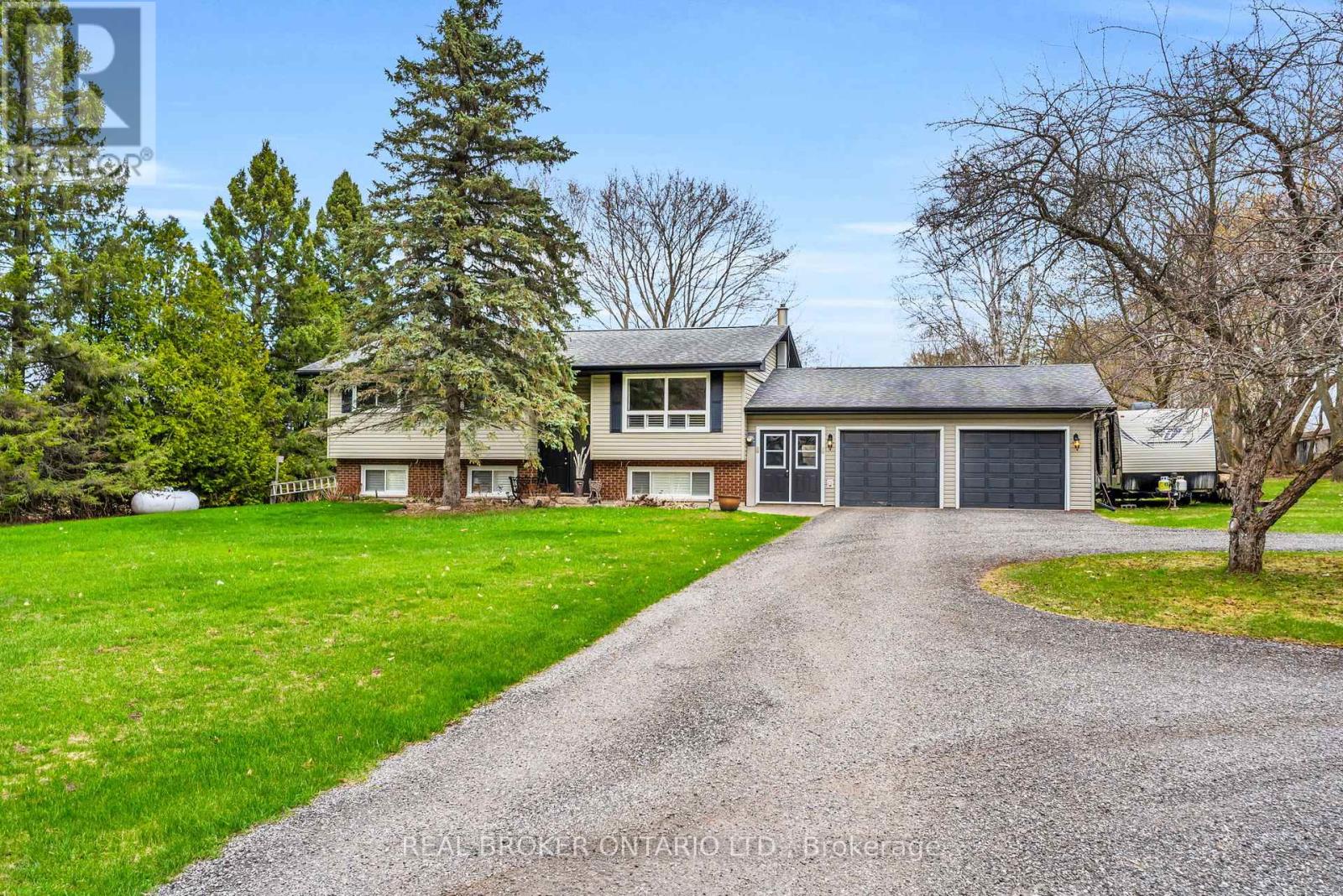 2477 OLD FORT ROAD, Tay, Ontario