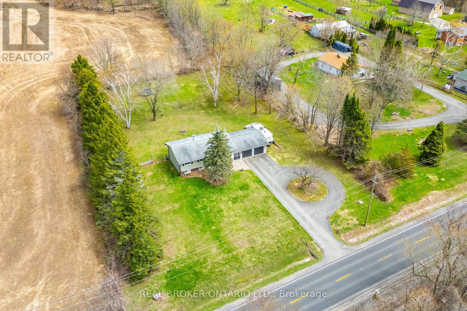 2477 Old Fort Road, Tay, Ontario  L4R 4K3 - Photo 41 - S12774792