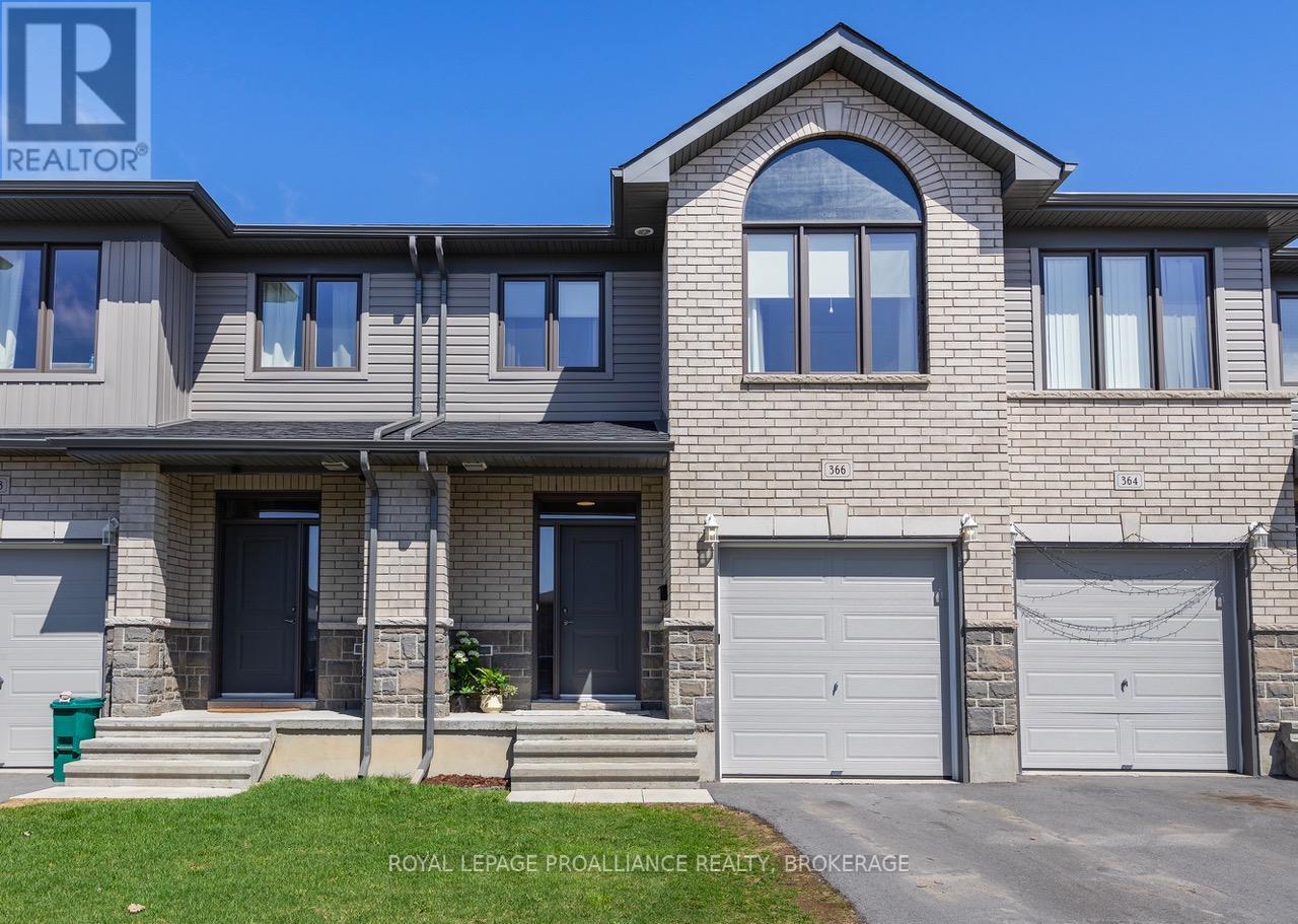 366 BUCKTHORN DRIVE, Kingston, Ontario