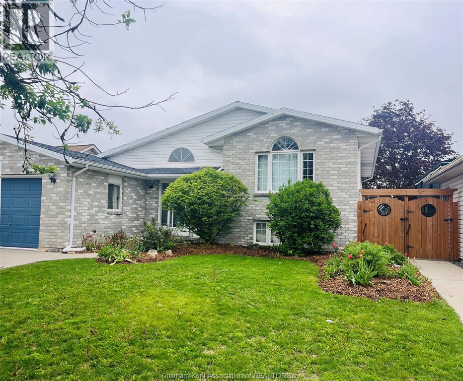 1553 BLAIRWOOD CRESCENT, Windsor, Ontario