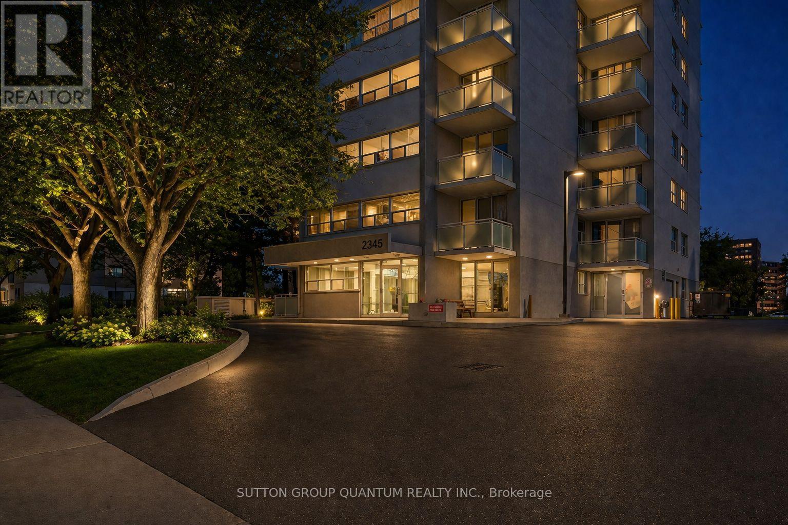 802 - 2345 CONFEDERATION PARKWAY, Mississauga, Ontario