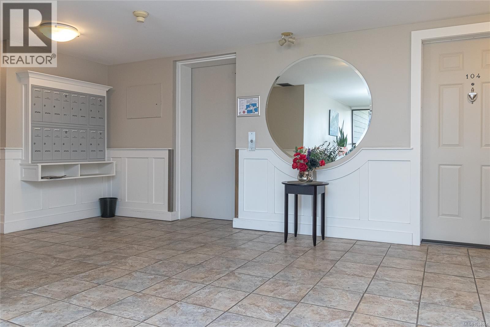 102 2360 James White Blvd, Sidney, British Columbia  V8L 1Z7 - Photo 25 - 1034061