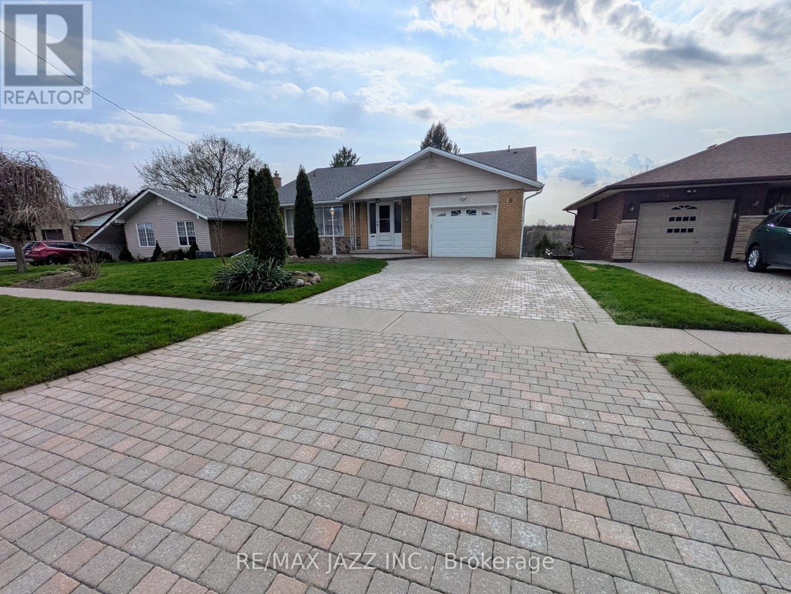 480 ELIZABETH STREET, Oshawa, Ontario