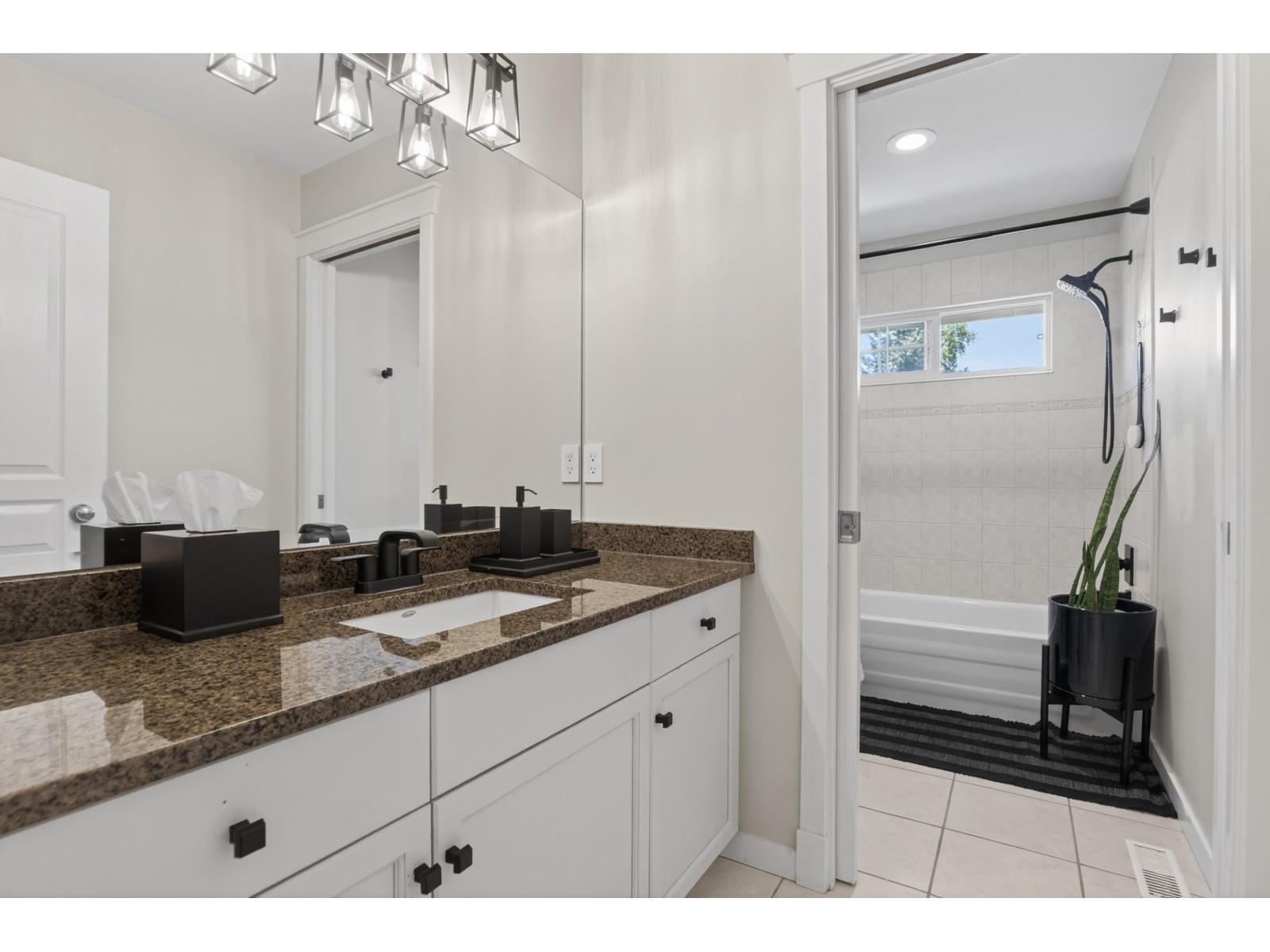 15507 37a Avenue, Surrey, British Columbia  V3S 0H6 - Photo 15 - R3118198