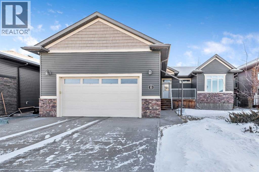 19 Viceroy Crescent, Olds, Alberta  T4H 0C4 - Photo 2 - A2272495