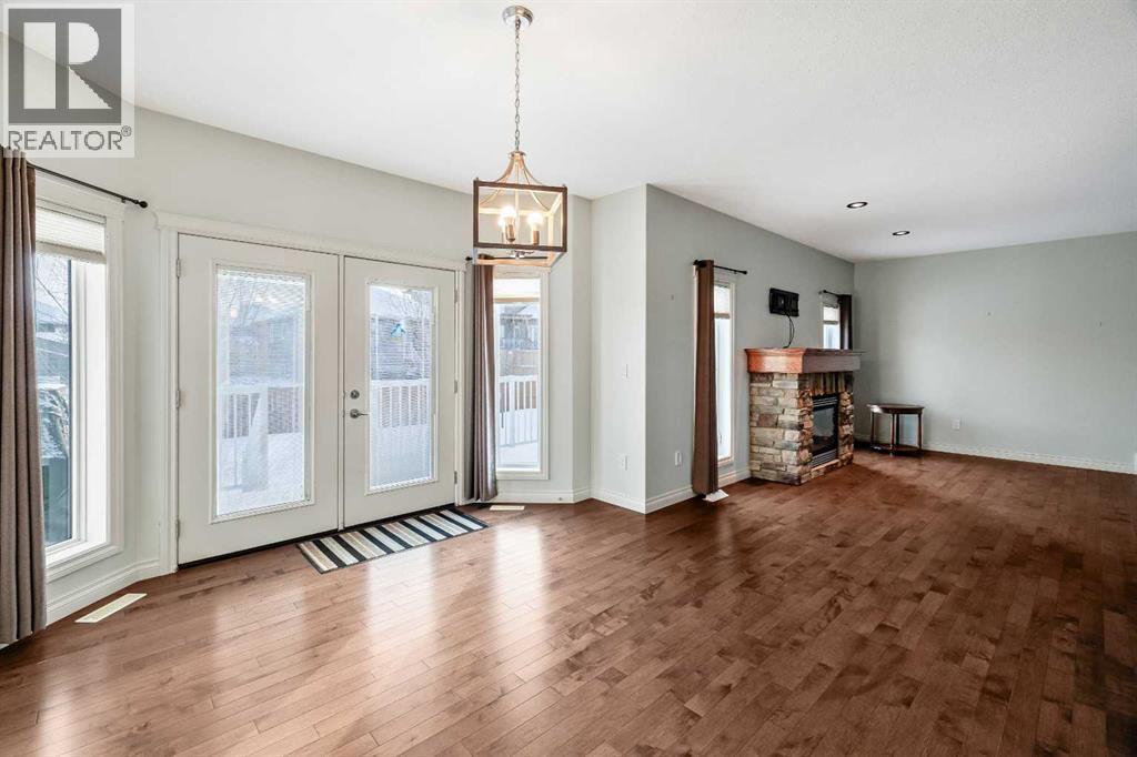 19 Viceroy Crescent, Olds, Alberta  T4H 0C4 - Photo 5 - A2272495
