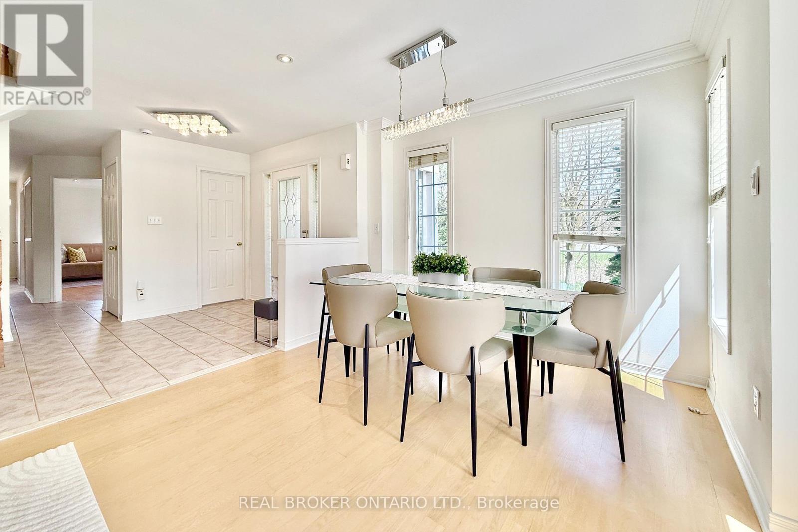 30 Little Angel Road, Markham, Ontario  L3R 4X1 - Photo 4 - N13065778
