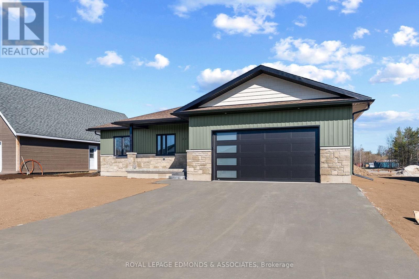 22 Bamagillia Street, Whitewater Region, Ontario  K0J 1K0 - Photo 3 - X12697052