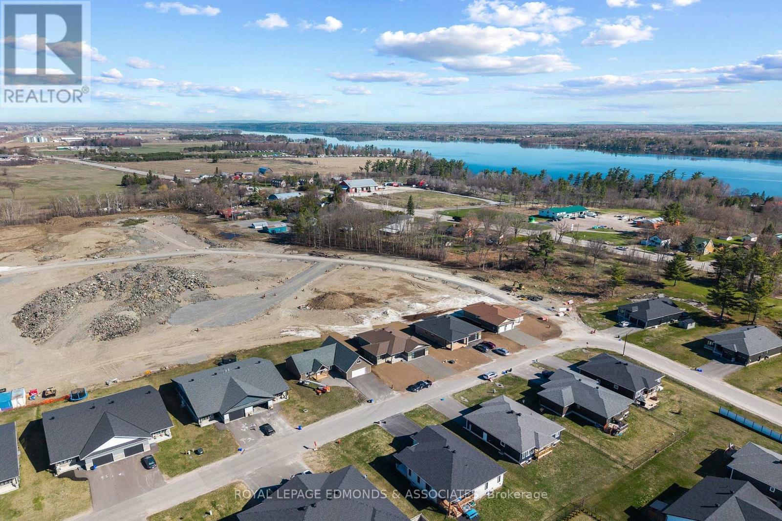 22 Bamagillia Street, Whitewater Region, Ontario  K0J 1K0 - Photo 40 - X12697052
