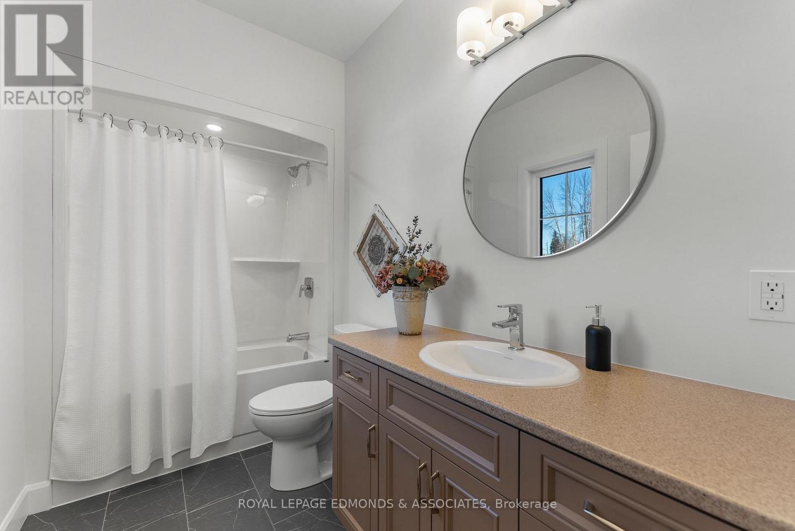30 Bamagillia Street, Whitewater Region, Ontario  K0J 1K0 - Photo 22 - X12697116