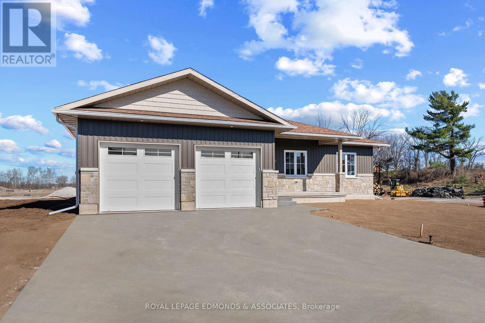 30 Bamagillia Street, Whitewater Region, Ontario  K0J 1K0 - Photo 2 - X12697116