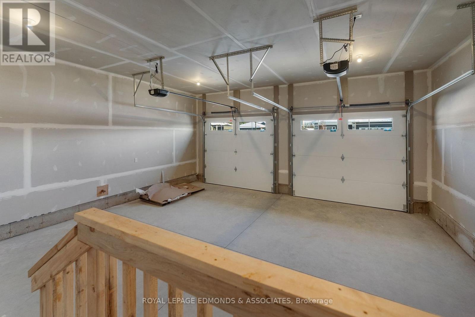 30 Bamagillia Street, Whitewater Region, Ontario  K0J 1K0 - Photo 32 - X12697116