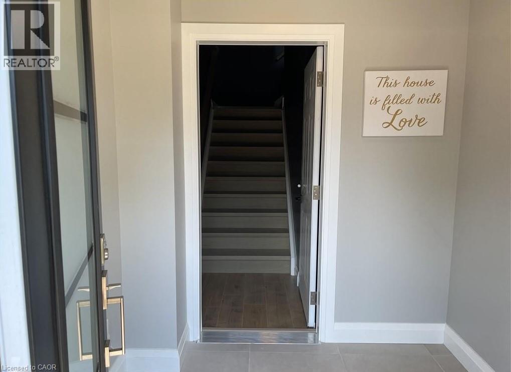 58 Rosslyn Avenue N Unit# Upper, Hamilton, Ontario  L8L 7P4 - Photo 6 - 40825187