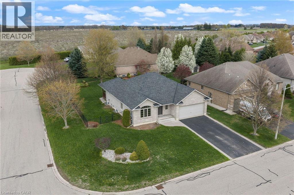 332 DUNCOMBE Road, Waterford, Ontario