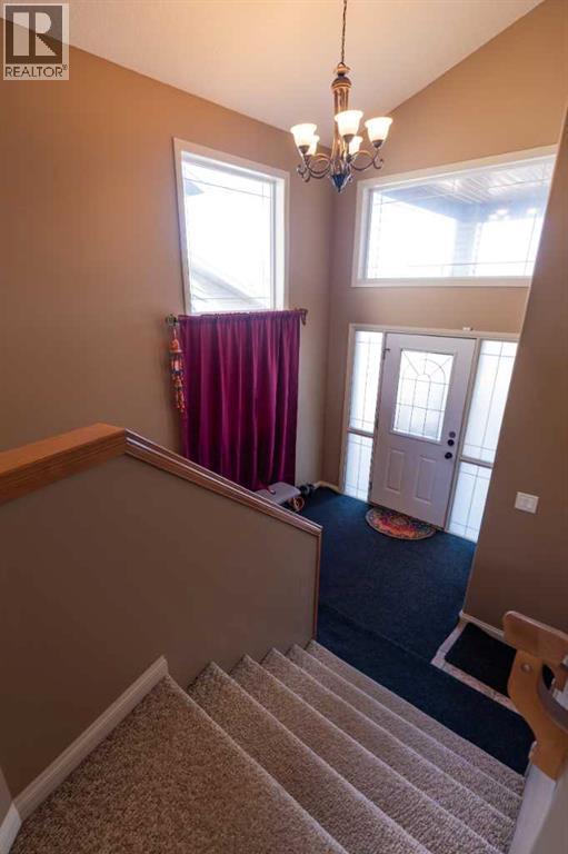10457 Royal Oaks Drive, Grande Prairie, Alberta  T8V 8L5 - Photo 4 - A2305973