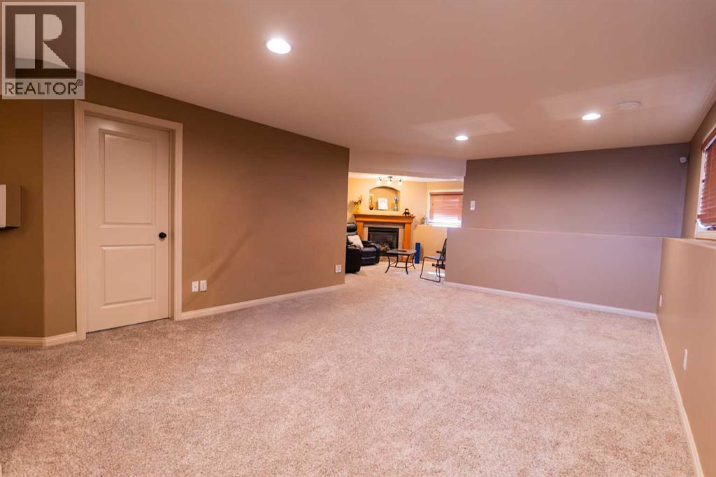 10457 Royal Oaks Drive, Grande Prairie, Alberta  T8V 8L5 - Photo 18 - A2305973