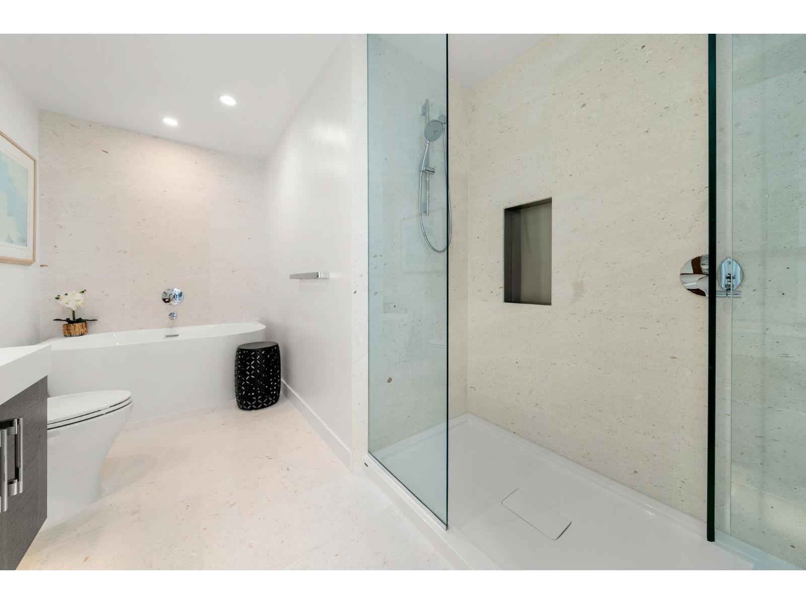 305 1439 George Street, White Rock, British Columbia  V4B 0B9 - Photo 22 - R3117418
