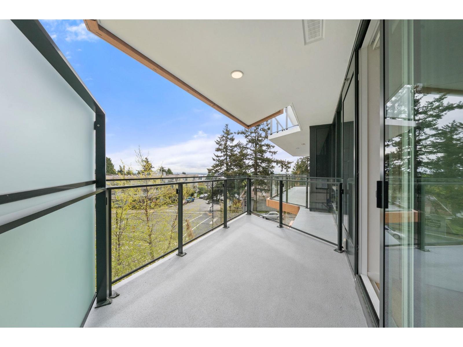 305 1439 George Street, White Rock, British Columbia  V4B 0B9 - Photo 31 - R3117418