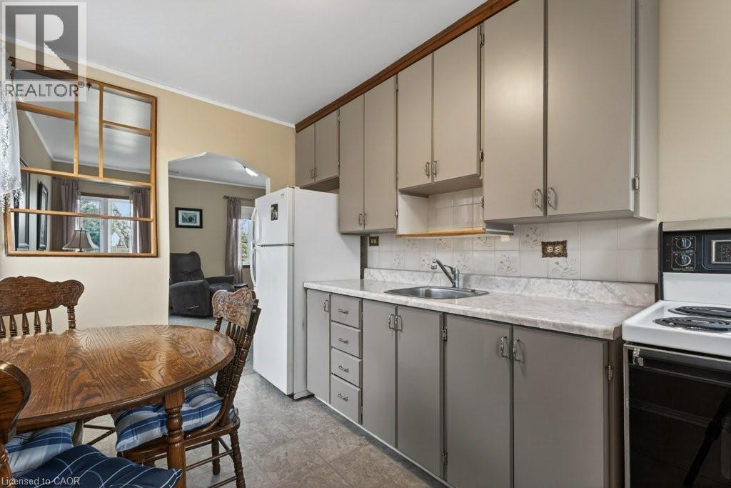 5 Mahony Avenue, Hamilton, Ontario  L8H 3C3 - Photo 7 - 40819556