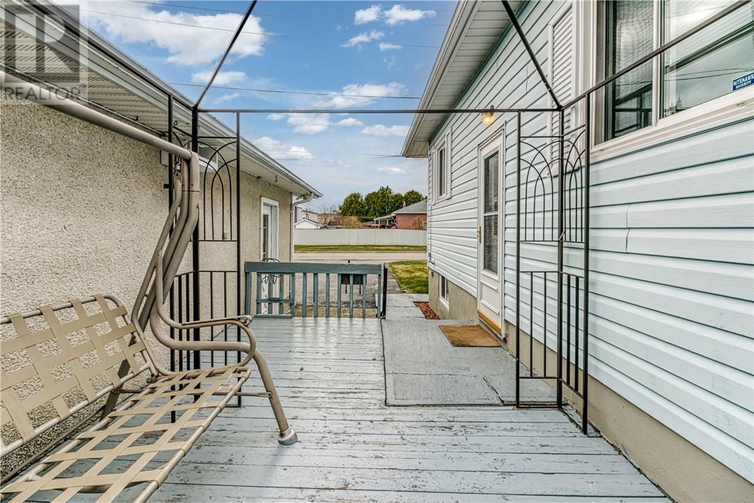 72 King Street, Chelmsford, Ontario  P0M 1L0 - Photo 4 - 2127401