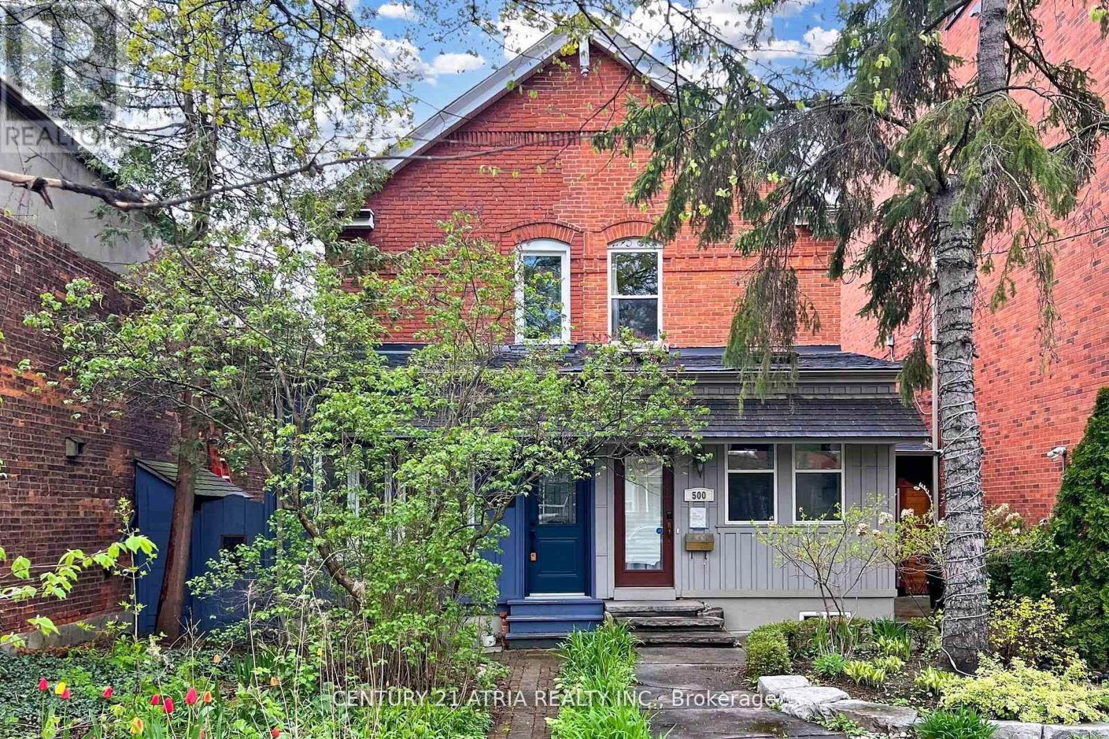 498 MANNING AVENUE, Toronto, Ontario