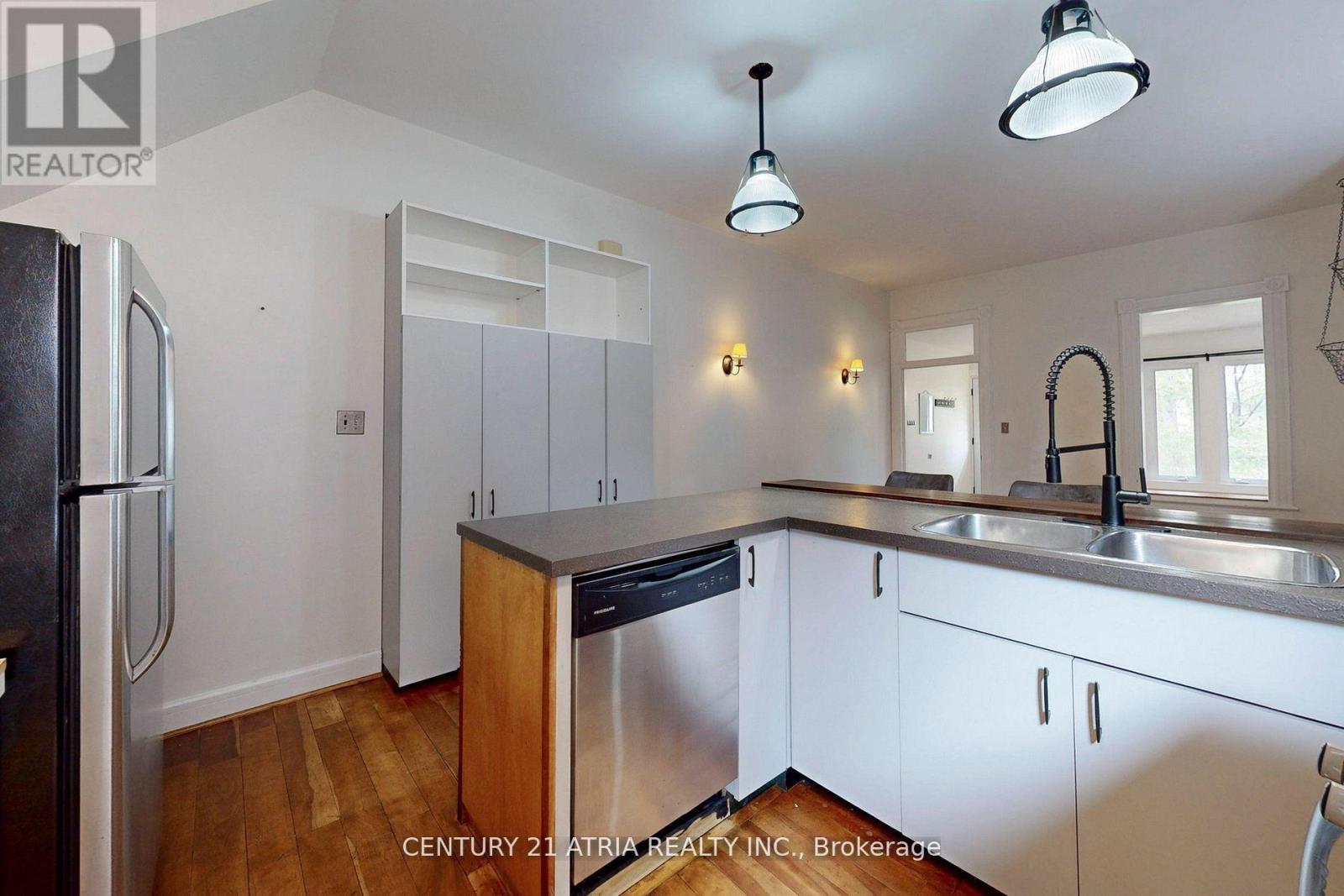 498 Manning Avenue, Toronto, Ontario  M6G 2V7 - Photo 10 - C13067172