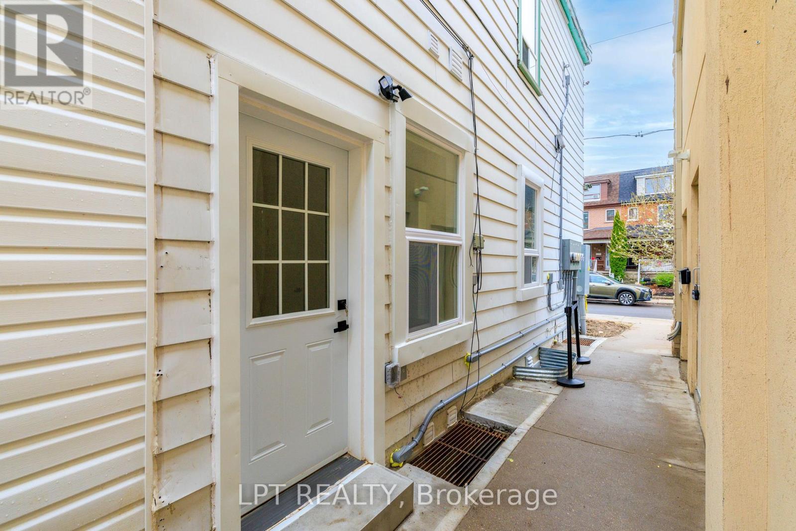 C - 627 Crawford Street, Toronto, Ontario  M6G 3K1 - Photo 2 - C13067246