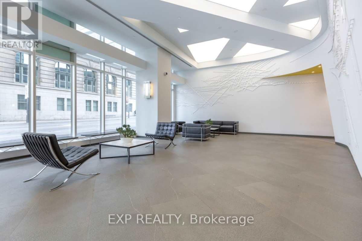 3611 - 8 The Esplanade, Toronto, Ontario  M5E 0A6 - Photo 18 - C13067270