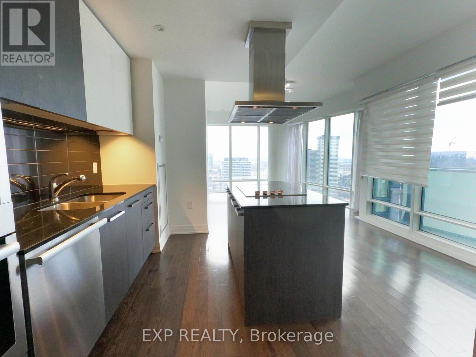 3611 - 8 The Esplanade, Toronto, Ontario  M5E 0A6 - Photo 8 - C13067270