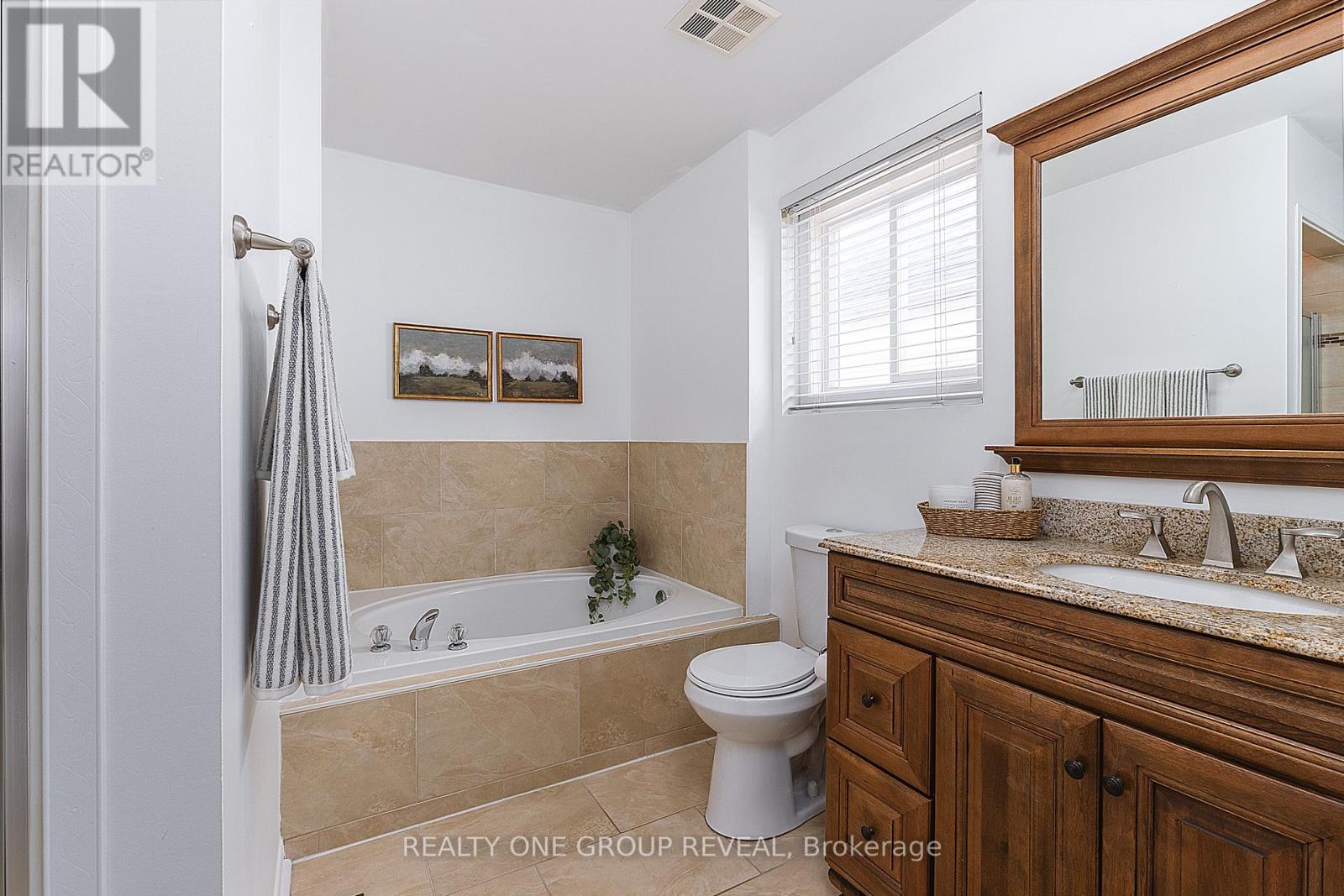 37 Wetherburn Drive, Whitby, Ontario  L1P 1M7 - Photo 26 - E13067186