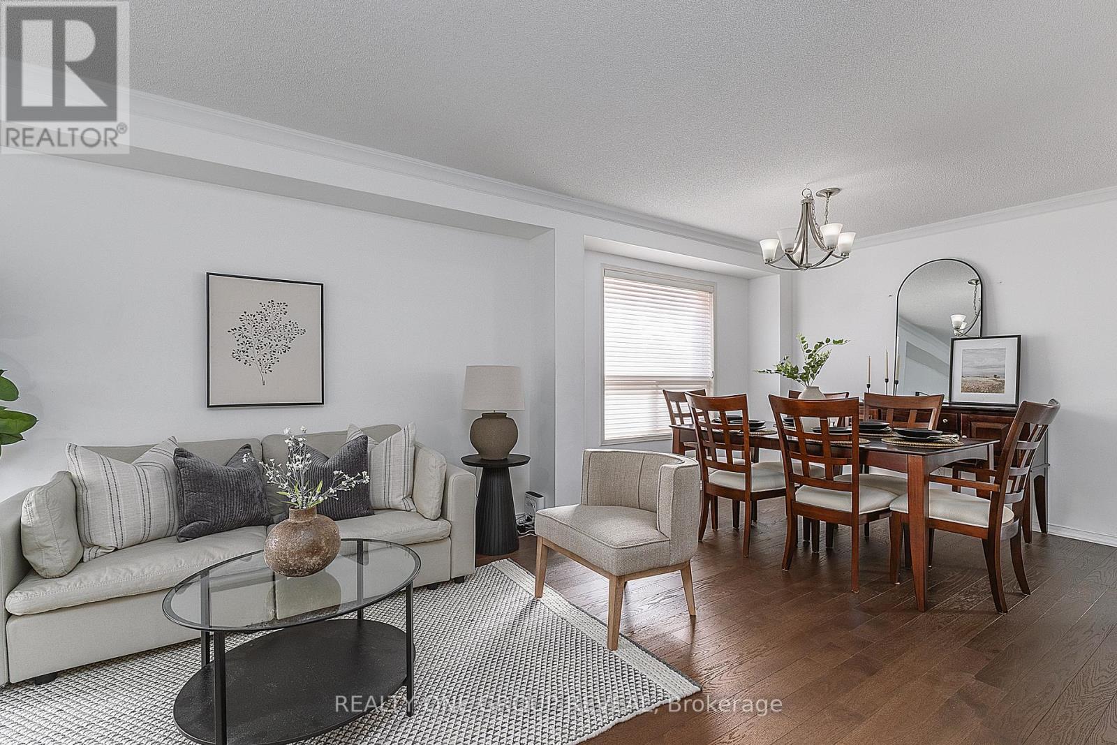 37 Wetherburn Drive, Whitby, Ontario  L1P 1M7 - Photo 5 - E13067186