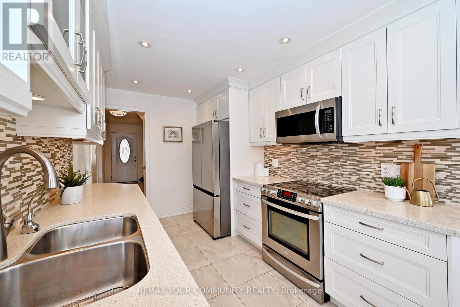 47 Reed Drive, Ajax, Ontario  L1S 5S2 - Photo 23 - E13067194