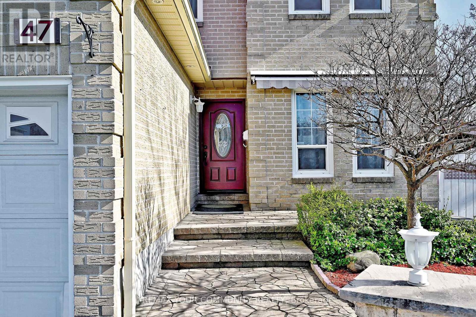47 Reed Drive, Ajax, Ontario  L1S 5S2 - Photo 4 - E13067194