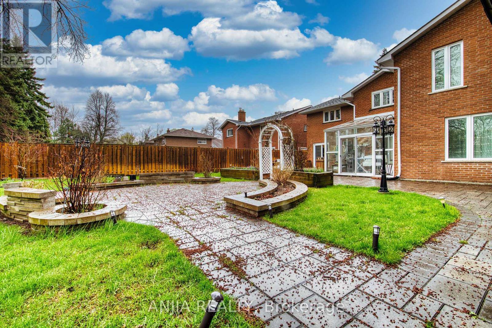 Second Floor - 37 Allangrove Crescent, Toronto, Ontario  M1W 1S4 - Photo 11 - E13067260