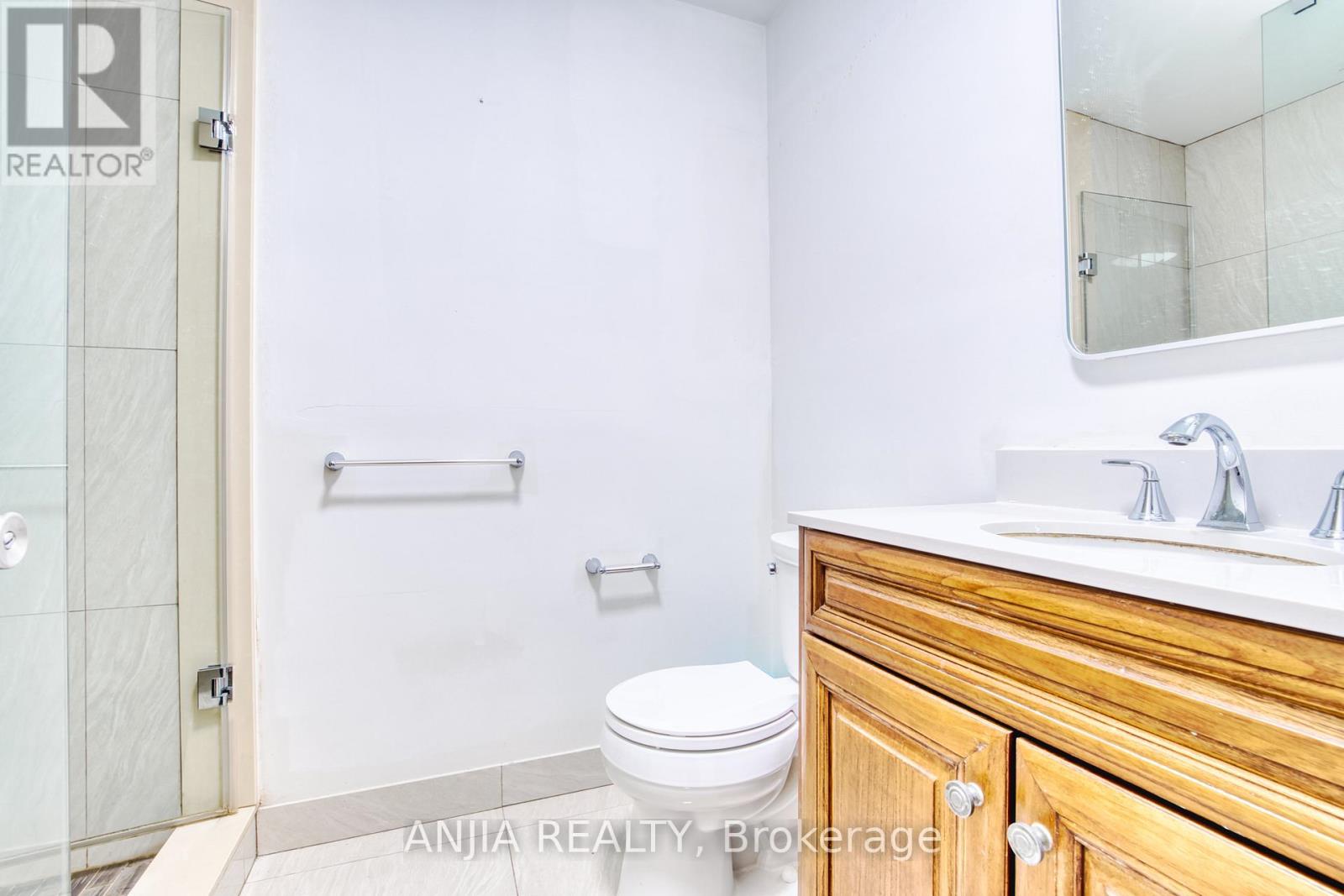 Second Floor - 37 Allangrove Crescent, Toronto, Ontario  M1W 1S4 - Photo 7 - E13067260