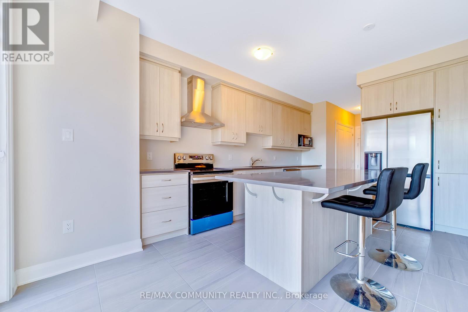3328 Marchington Square, Pickering, Ontario  L1X 0T1 - Photo 12 - E13067364