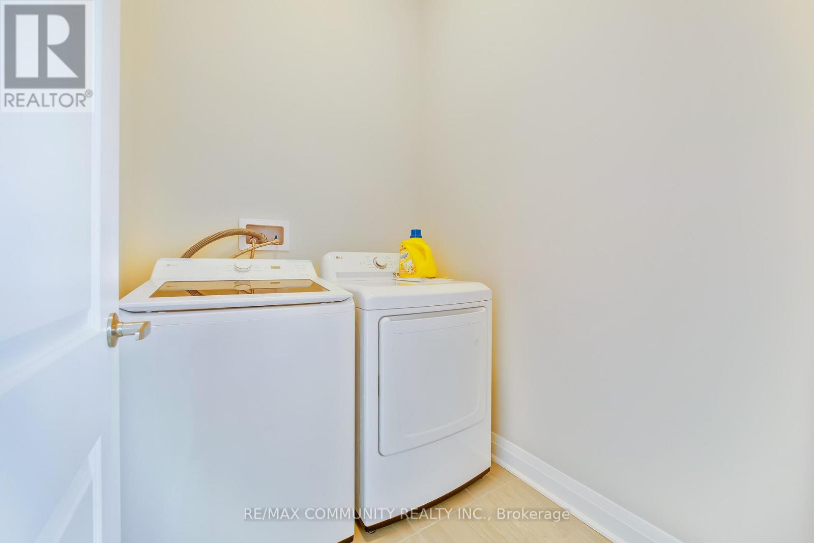 3328 Marchington Square, Pickering, Ontario  L1X 0T1 - Photo 20 - E13067364