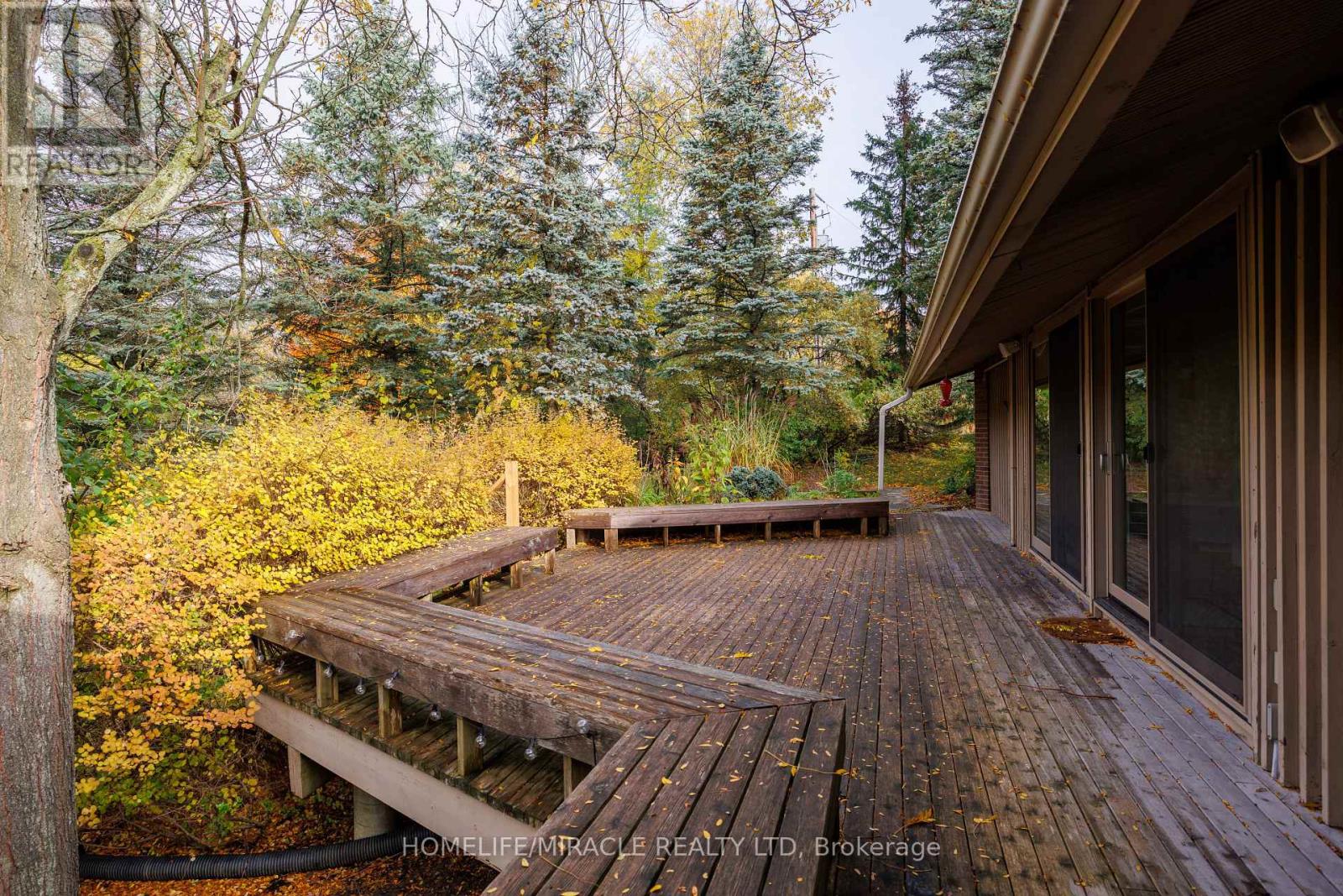 11 Champlain Crescent, King, Ontario  L7B 1K1 - Photo 4 - N13067392