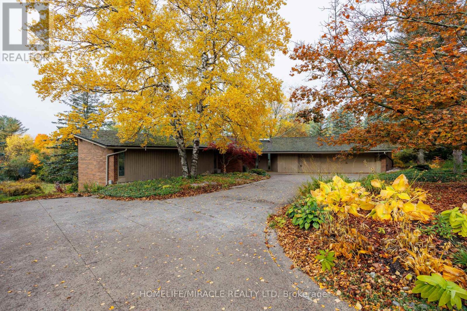 11 Champlain Crescent, King, Ontario  L7B 1K1 - Photo 9 - N13067392