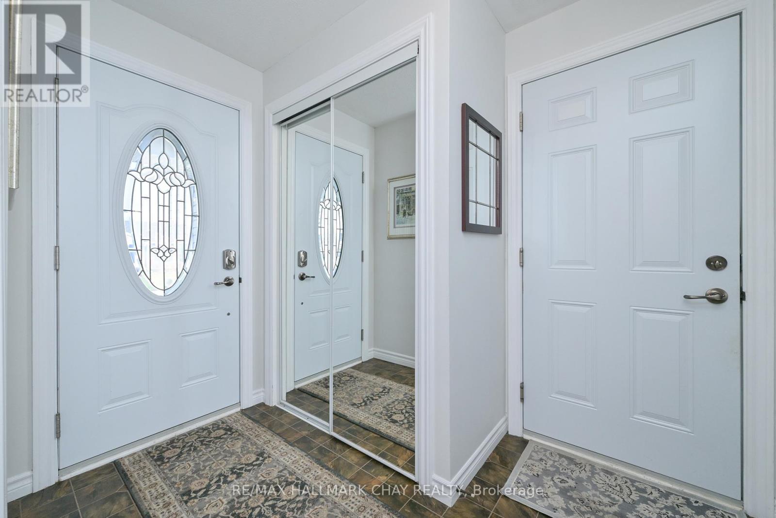 38 Kentucky Avenue, Wasaga Beach, Ontario  L9Z 3A8 - Photo 6 - S13067148