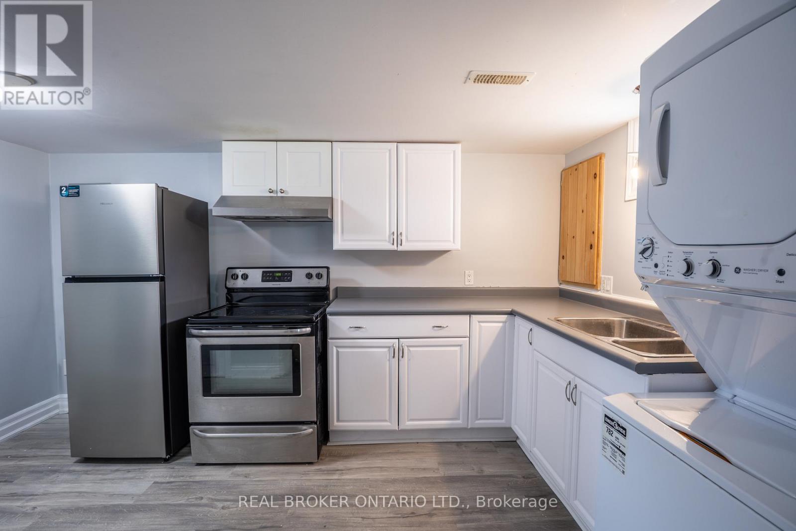 3 - 32 GROVE STREET W, barrie (queen's park), Ontario
