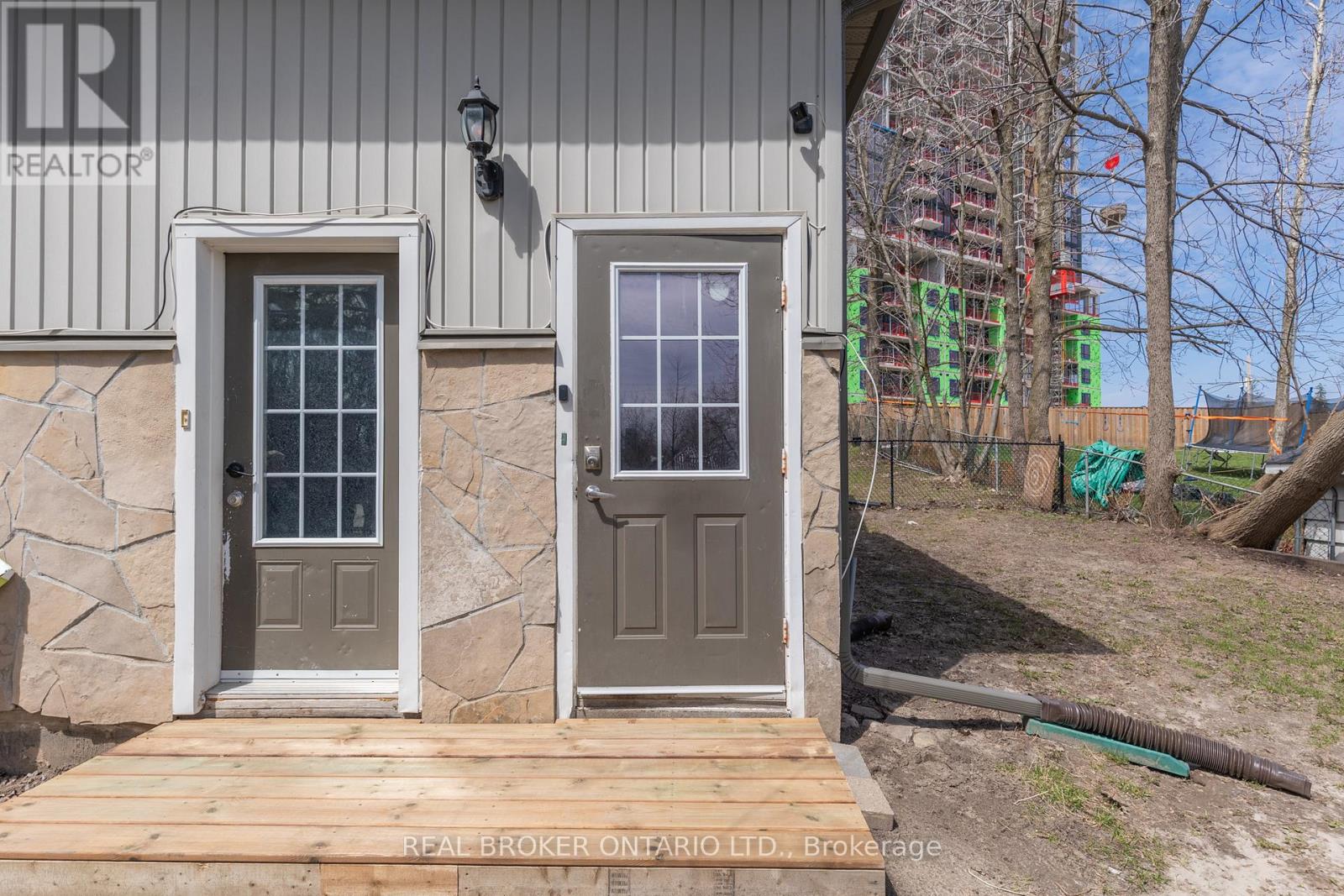 3 - 32 Grove Street W, Barrie (Queen's Park), Ontario  L4N 1M7 - Photo 10 - S13067378