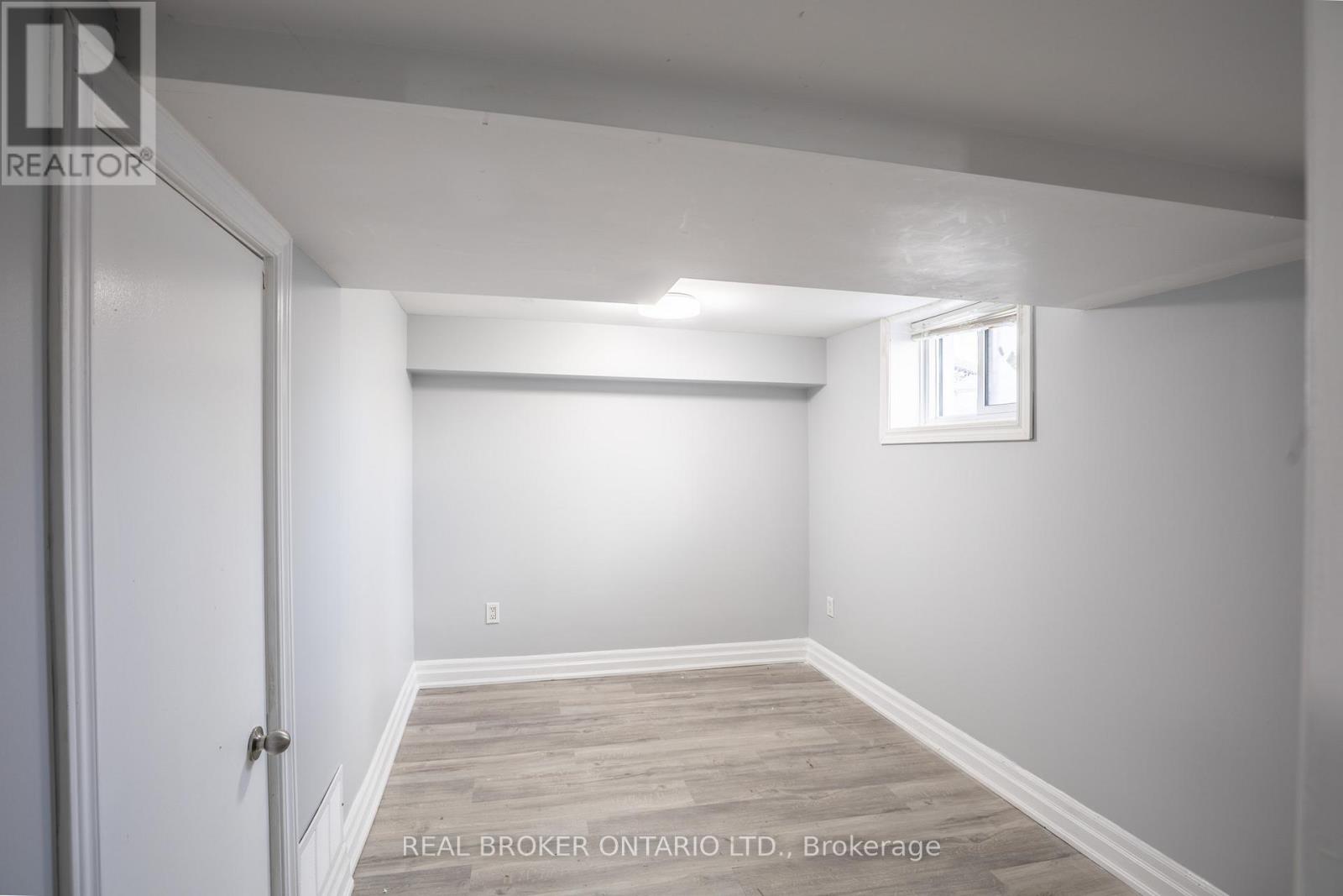 3 - 32 Grove Street W, Barrie (Queen's Park), Ontario  L4N 1M7 - Photo 7 - S13067378