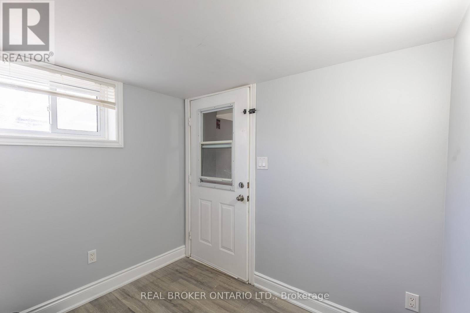 3 - 32 Grove Street W, Barrie (Queen's Park), Ontario  L4N 1M7 - Photo 9 - S13067378