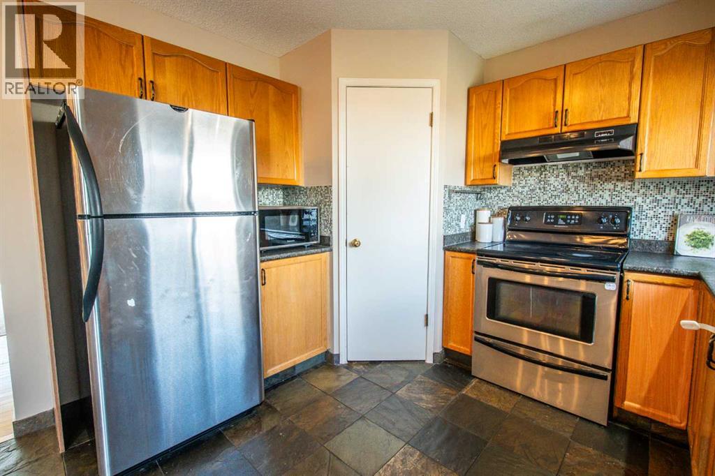 84 Hidden Green Nw, Calgary, Alberta  T3A 5K7 - Photo 12 - A2296267