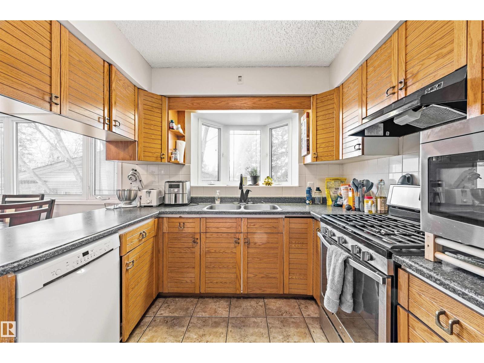 13804 13808 119 Av Nw, Edmonton, Alberta  T5L 2N6 - Photo 6 - E4481484